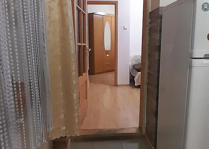 2 ком на пл ринок 아파트 리비프